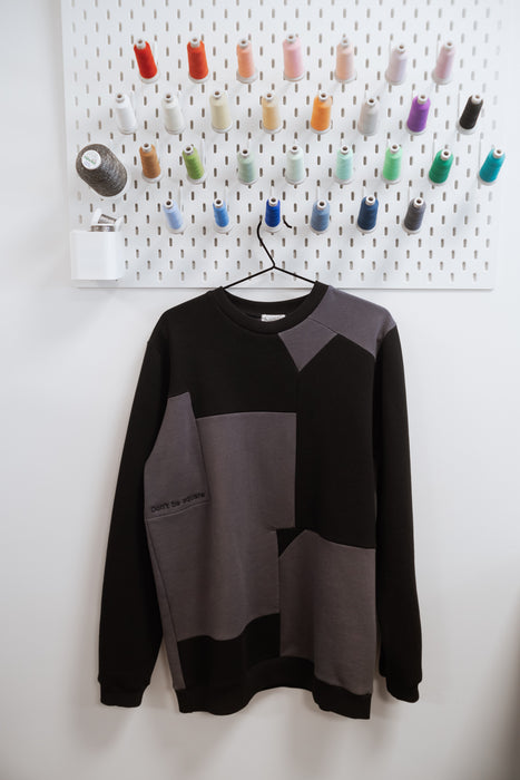 Bleu noir sweater